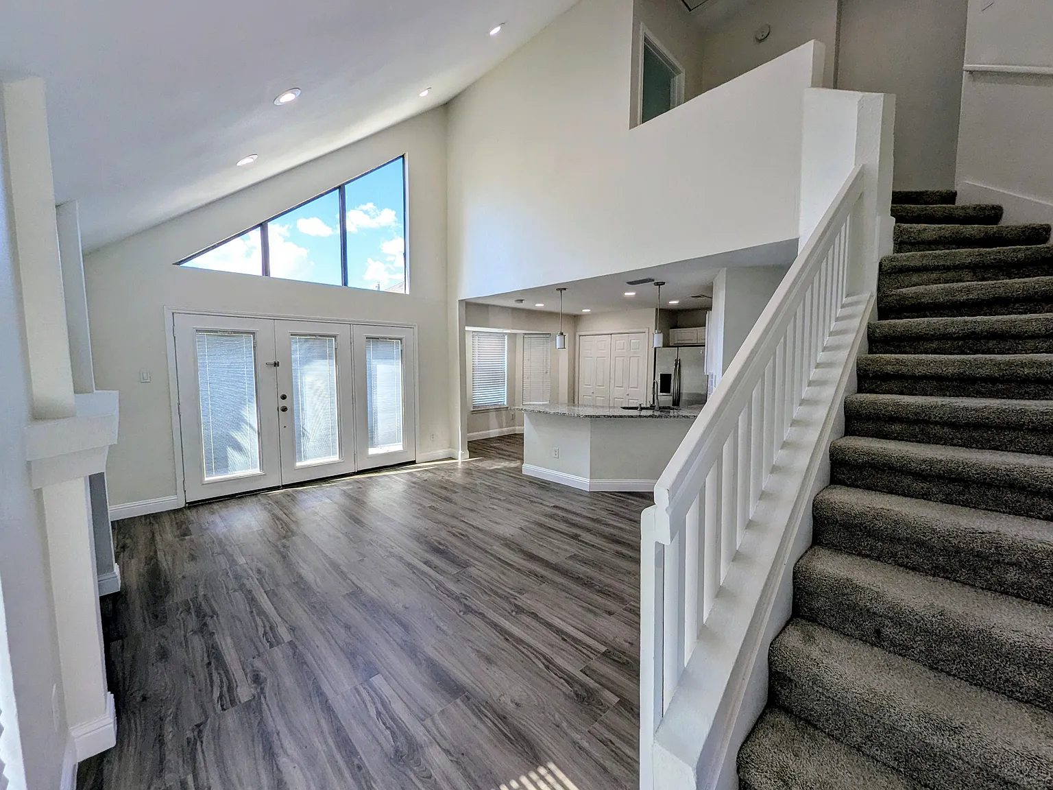 3 bed, 1463 sqft, $1,999 — Photo 2