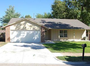 216 W Waco St, Broken Arrow, OK 74011