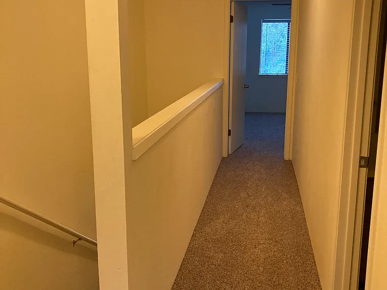 860 Premier Dr — Photo 10