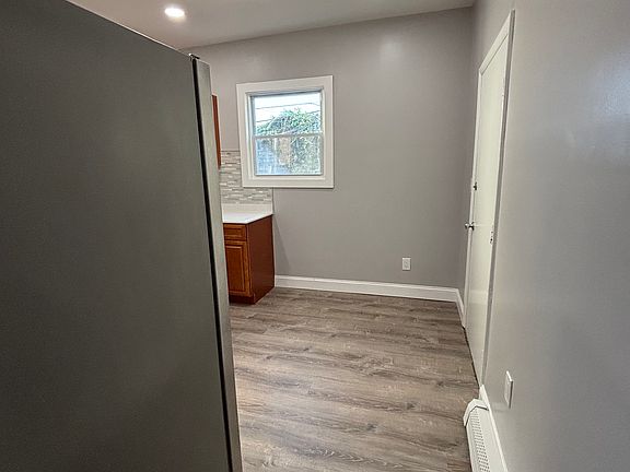 4th image of 82 S 16th St Floor 1