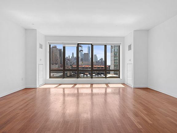 5th image of 1 Morton Sq APT 7BE