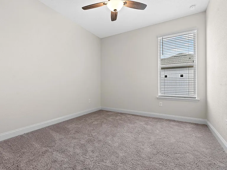 36 Banfield Ln — Photo 8