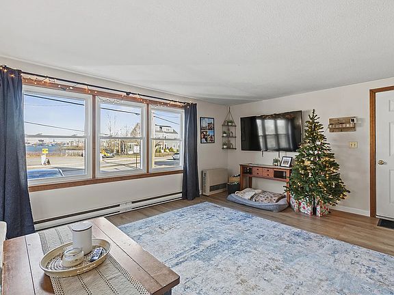 5th image of 410 Broadway #1