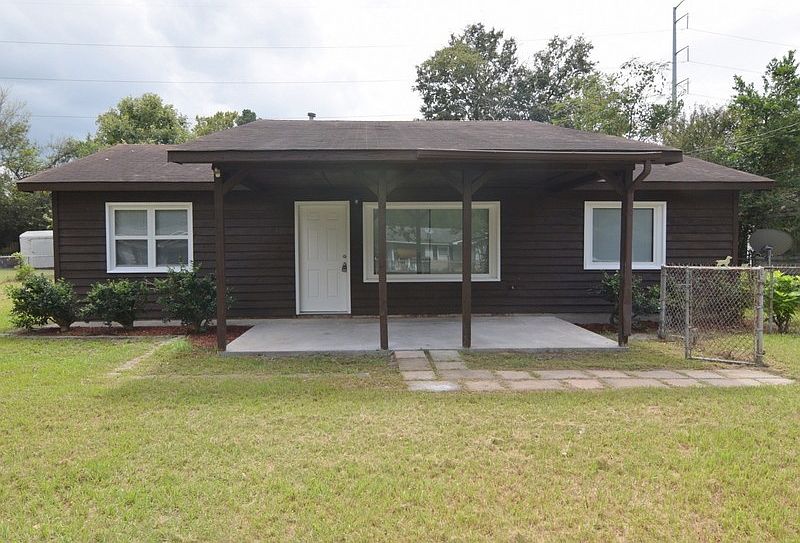 1st image of 1928 Wylie Dr