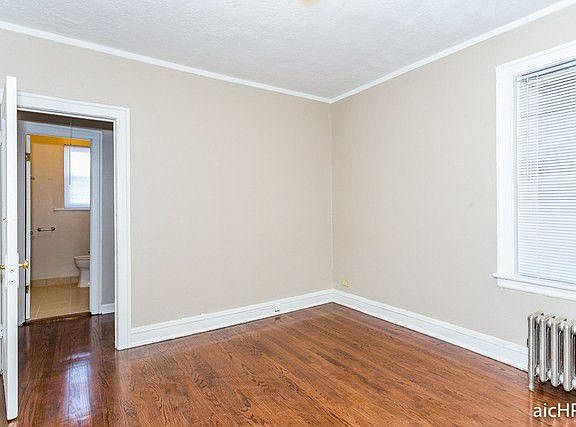 4th image of 8025 S Eberhart Ave #2