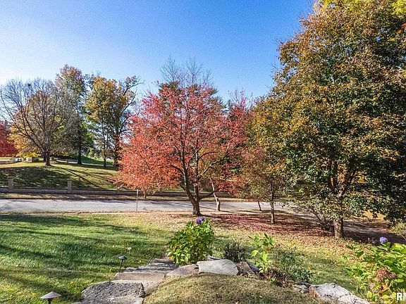 4th image of 2612 Wood Ln