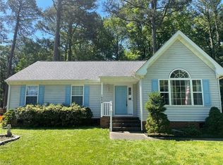 1044 Washington Dr, Chesapeake, VA 23322