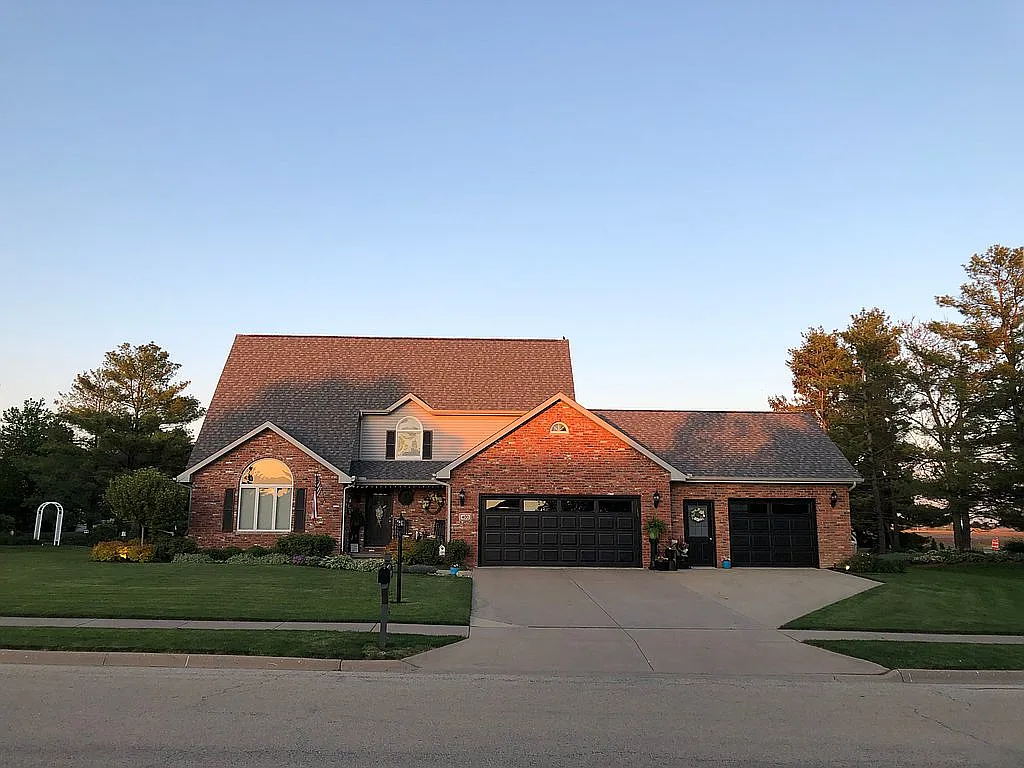 400 N Pennsylvania Ave photo 1