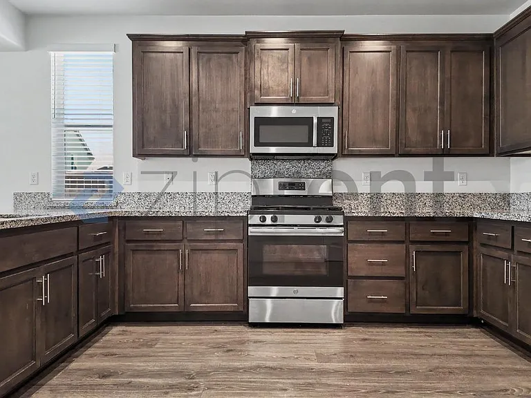 3401 Foothill Pine Ct — Photo 17