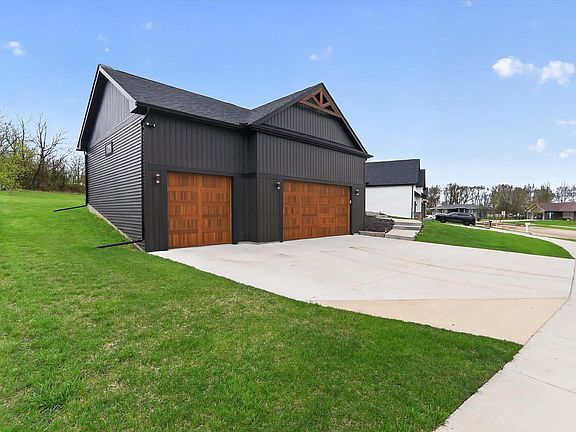 2nd image of 624 Greenway Point Dr