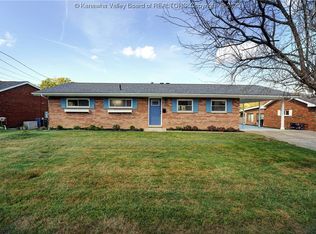 2609 E Parkview Dr, Saint Albans, WV 25177