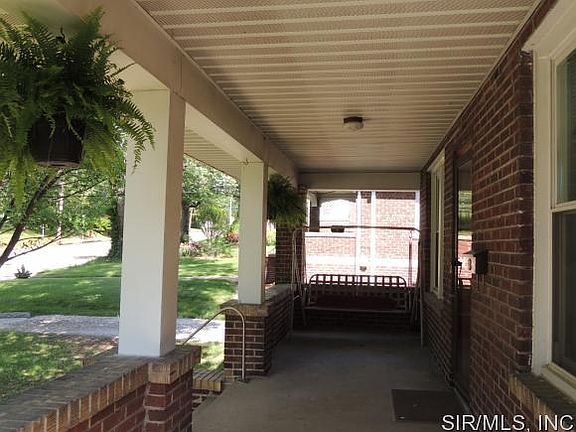 SUMMERTIME COVERED PORCH