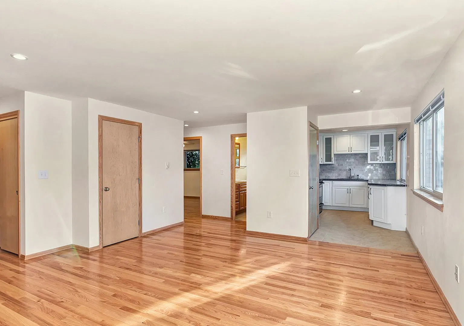 Paseo Apartments — Photo 1