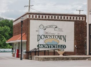 30 S Main St, Monticello, KY 42633