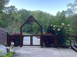 115 Trackrock Branch Ln, Blairsville, GA 30512