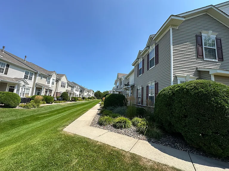 3492 Cherry Ln #F — Photo 5