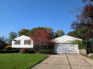 6640 Perham Dr, West Bloomfield, MI