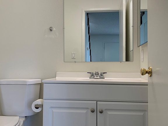 5th image of 5400 Driftwood St APT 3
