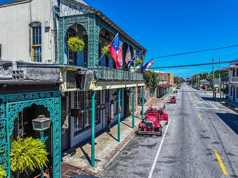 1306 E Gonzalez St #B — Photo 48