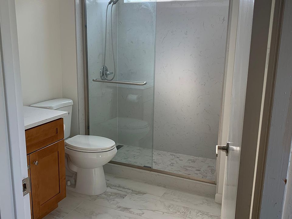 1st image of 3029 Tulare Dr
