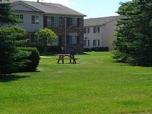 4th image of 1255 Wisteria Dr