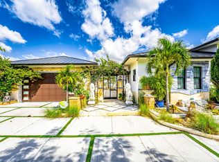 1325 N Mangonia Dr, West Palm Beach, FL 33401