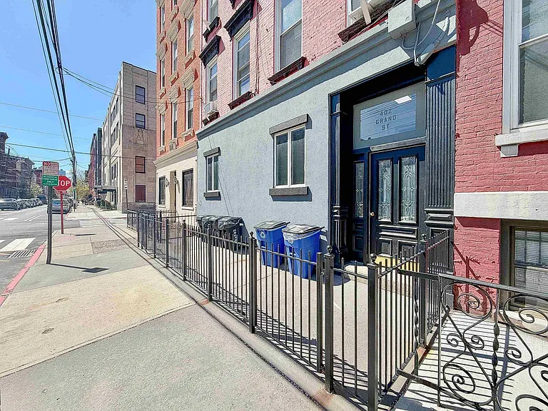 402 Grand St #3N — Photo 18
