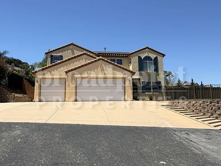 637 Oak Glade Dr — Photo 1