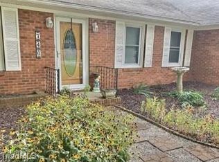 746 E Holly Grove Rd, Lexington, NC 27292