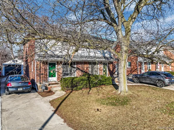2032 Vernier Rd, Grosse Pointe Woods, MI 48236