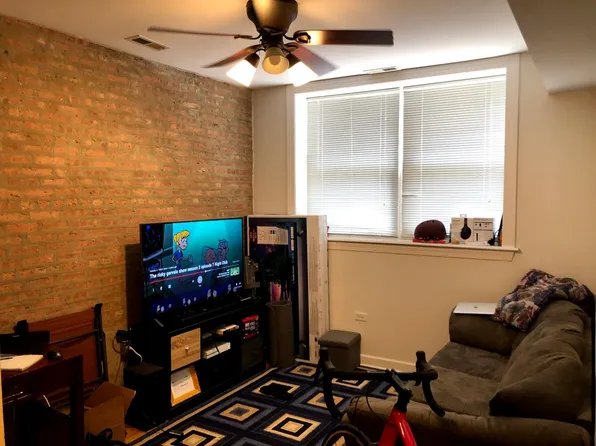3806 W Belle Plaine Ave, Chicago, IL 60618