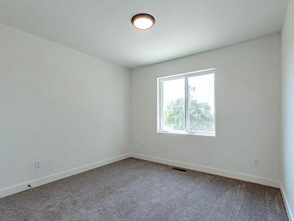 2nd image of 108 Franklin St