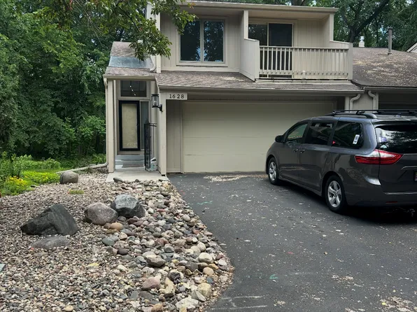 1628 Comstock Ln N, Plymouth, MN 55447