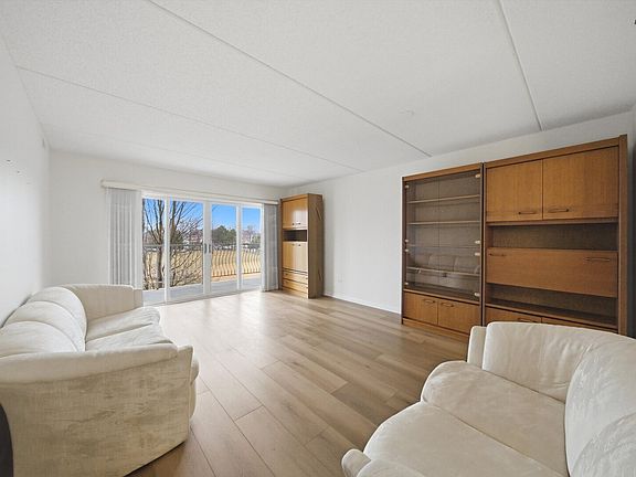 4th image of 7081 W Touhy Ave APT 407