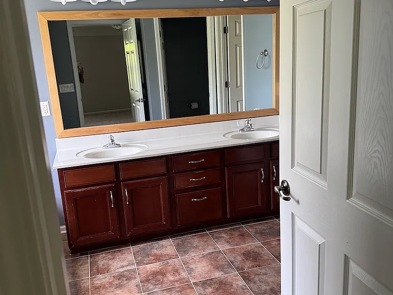 652 Winding Bluff Way — Photo 2