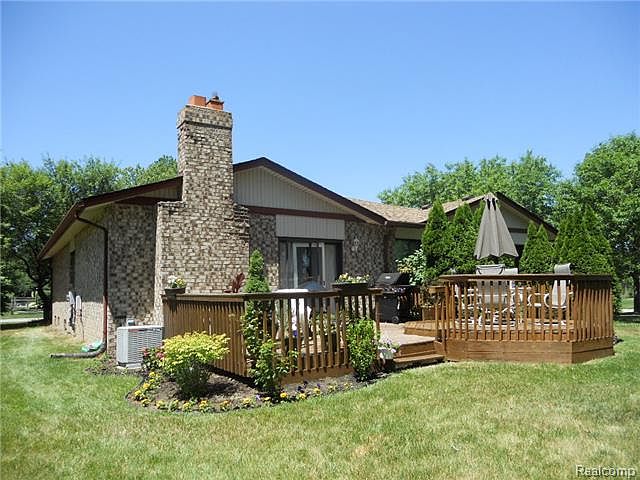 2nd image of 890 Glenullin Dr