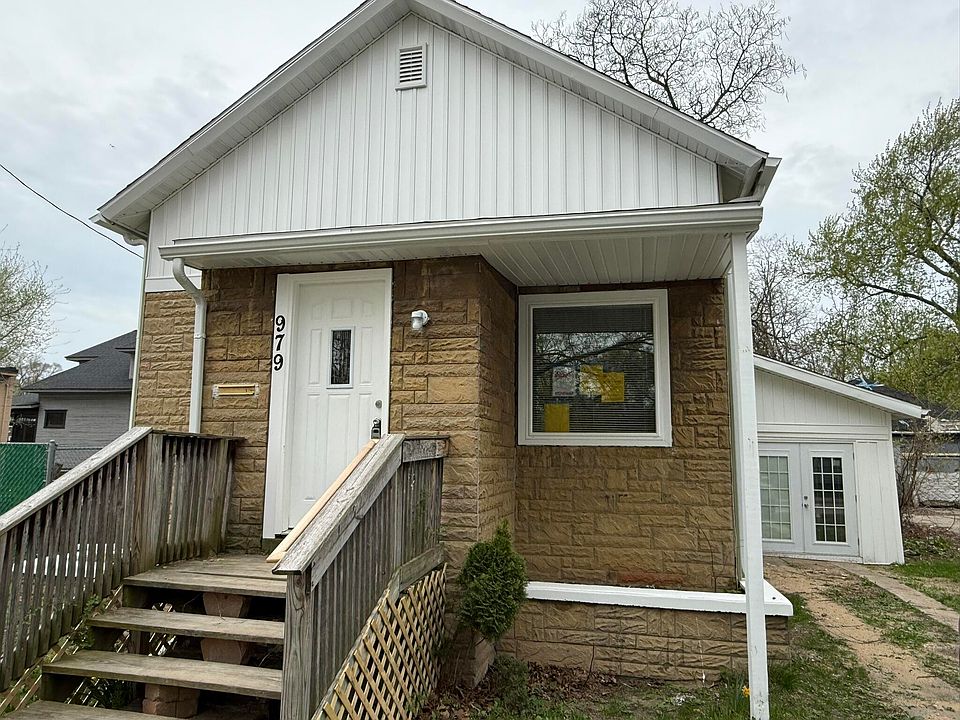 1st image of 979 Scott St