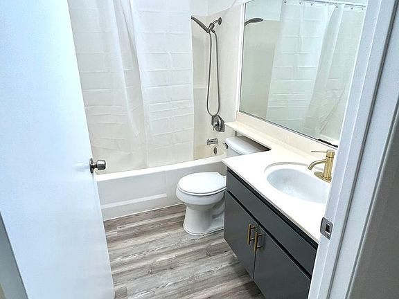 4th image of 27935 Sarabande Ln Unit 203