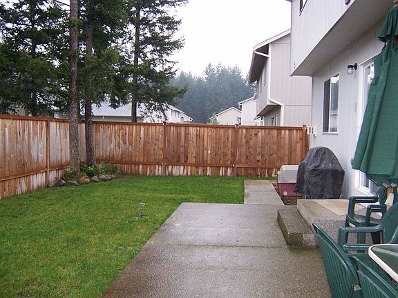 5th image of 8215 186th St E