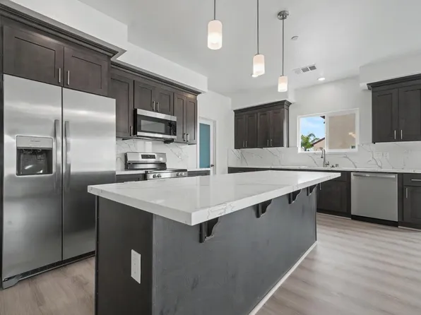 2426 Village Dr, Ione, CA 95640