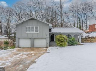 530 Balfour Dr, Decatur, GA 30032