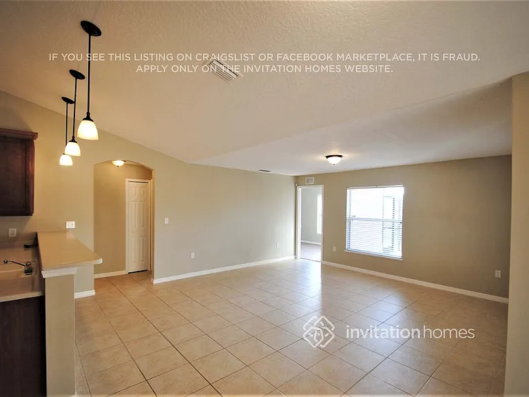 450 Calabria Ave SE — Photo 8