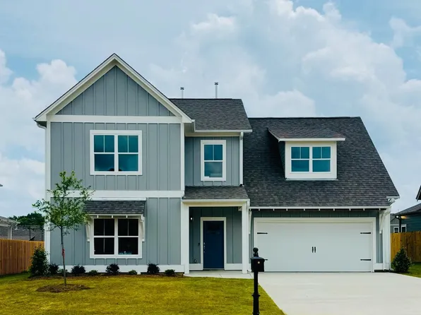 500 Avondale Ln, Pell City, AL 35128