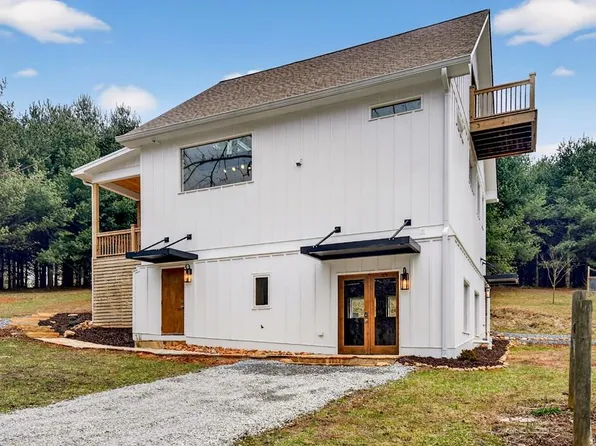 1772 River Rd, Mineral Bluff, GA 30559