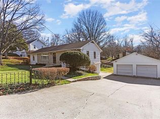 2921 NE Walnut Rd, Kansas City, MO 64117