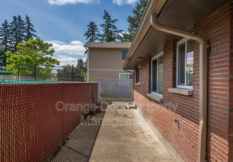 712 127th St S #1 — Photo 20