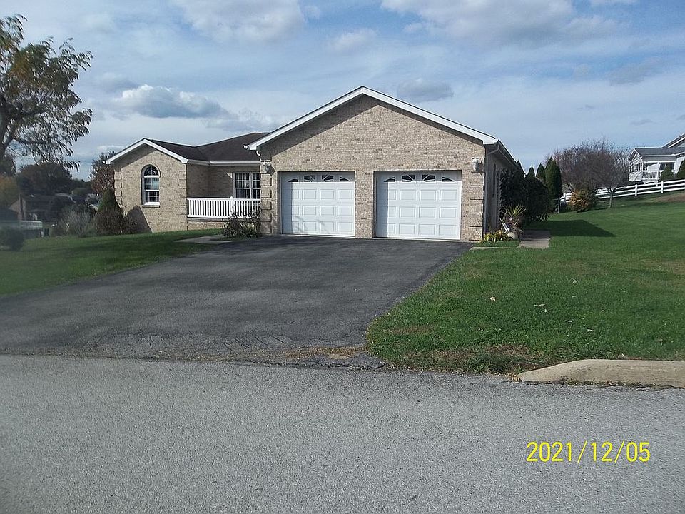 1st image of 255 Evans Ave