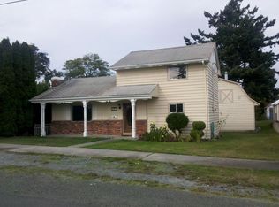 1516 10th St, Anacortes, WA 98221