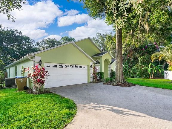 4th image of 4442 White Oak Cir
