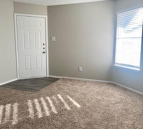 4th image of 608 Audra Ln #608H